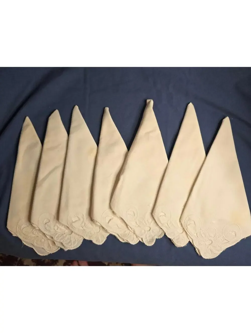 Set of 7 Vintage Embroidered White Linen Napkins With Scalloped Edges